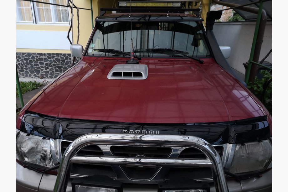 Nissan Patrol Y61 1997–2011 Konepellin deflektori 1997-2004 (VIP) Image