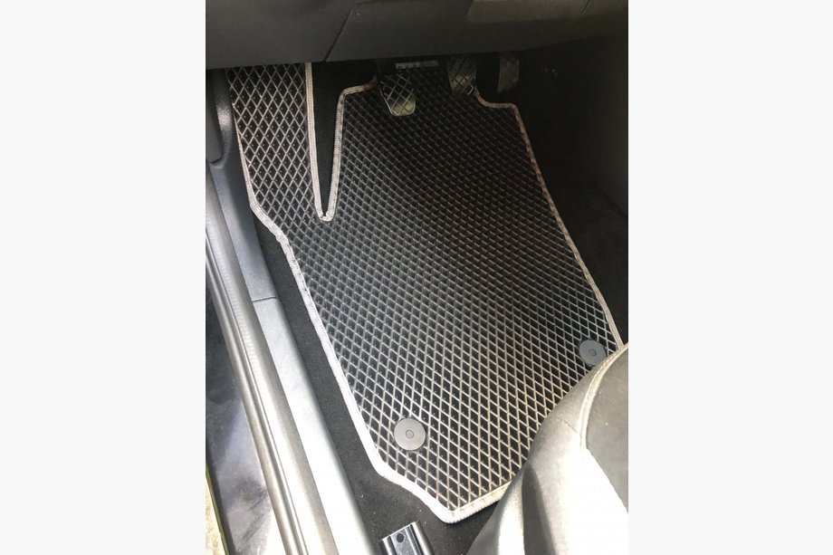 Skoda Fabia 2014–2021 EVA-lattiamatot (mustat) Image