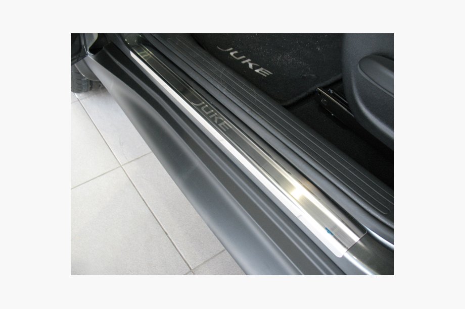 Nissan Juke 2010–2019 Nataniko ovikynnyslistat (4 kpl, ruostumaton teräs) Vakio – Lohmann-teippi, 0,5 mm Image