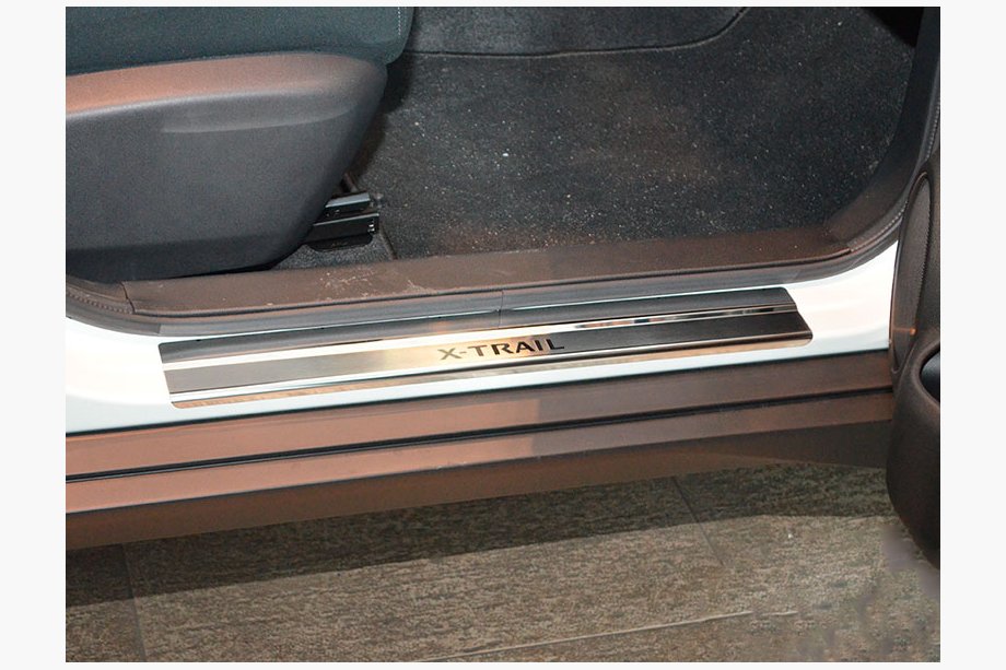 Nissan X-trail T32/Rogue 2014–2021 Nataniko ovikynnyslistat (4 kpl, ruostumaton teräs) Image