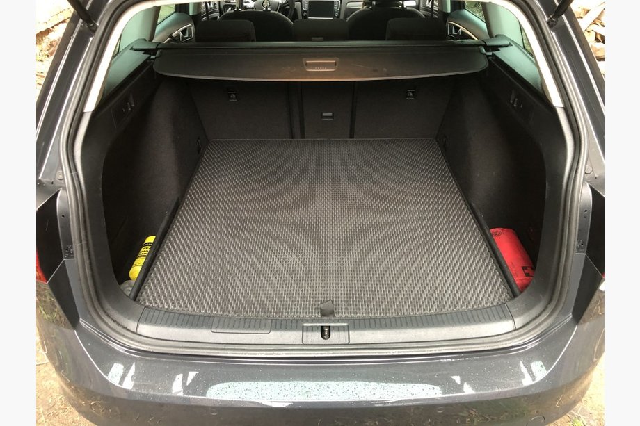 Volkswagen Golf 6 2008–2014 EVA-tavaratilan matto (SW, musta) Image
