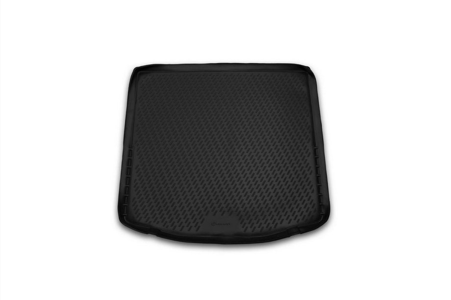 Ford Focus III 2011–2017 Tavaratilan kaukalomatto (Novline) SD Image