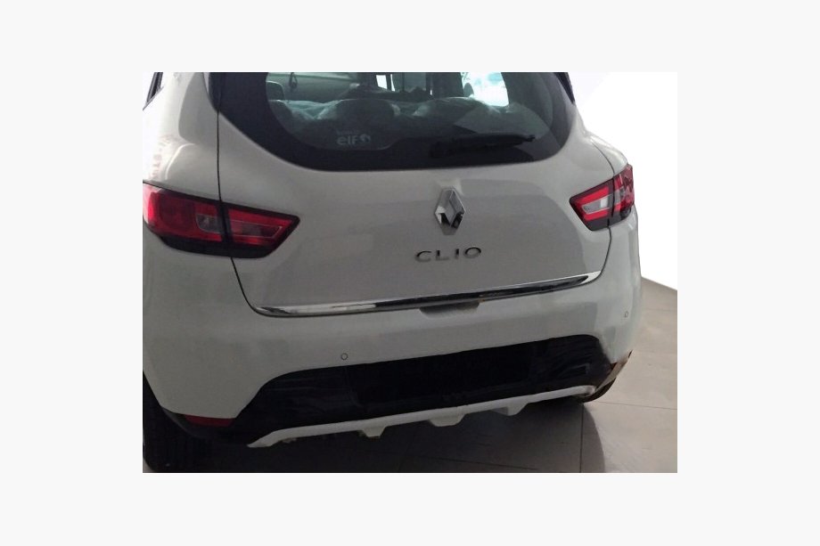 Renault Clio IV 2012–2019 Takapuskurin suojalista (maalattava) Image