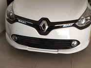 Renault Clio IV 2012–2019 Etupuskurin lippa (maalattava) kuva 1