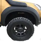 Isuzu D-Max 2011–2019 Pyöränkaarilevikkeet kuva 1