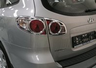 Hyundai Santa Fe 2 2006–2012 Takavalojen suojalistat (2 kpl, muovi) kuva 1