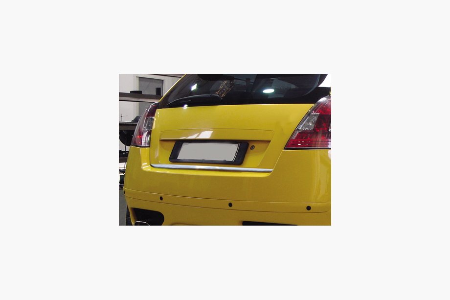 Fiat Stilo 2001–2007 Takalukun reunalista (ruostumaton teräs) Image