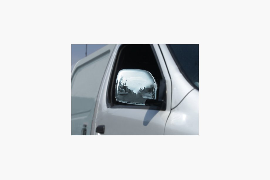 Toyota HiAce Peilinkuoret (2 kpl, ruostumaton teräs) Kuva 1