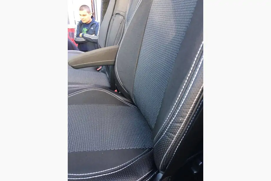 Mercedes Sprinter W906 2006–2018 Auton istuinsuojat (eko-nahka + kangas, Premium) Image