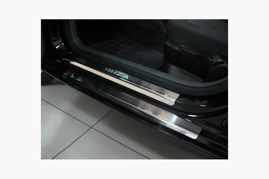 Seat Ibiza 2010–2017 Nataniko kynnyslistat (8 kpl, ruostumaton teräs) Image