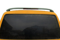 Volkswagen T4 Caravelle/Multivan 1990–2003 Kattospoileri integroidulla jarruvalolla Işıklı (maalattavaksi) kuva 1