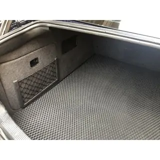 Tavaratilan matto Sedan (EVA, musta)