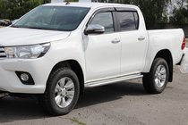 Toyota Hilux 2015– Sivuporrast KB001 (ruostumaton teräs) kuva 2