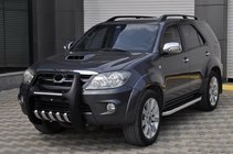 Toyota Fortuner 2006–2015 Sivuporrast RedLine Black (2 kpl, alumiini) kuva 4