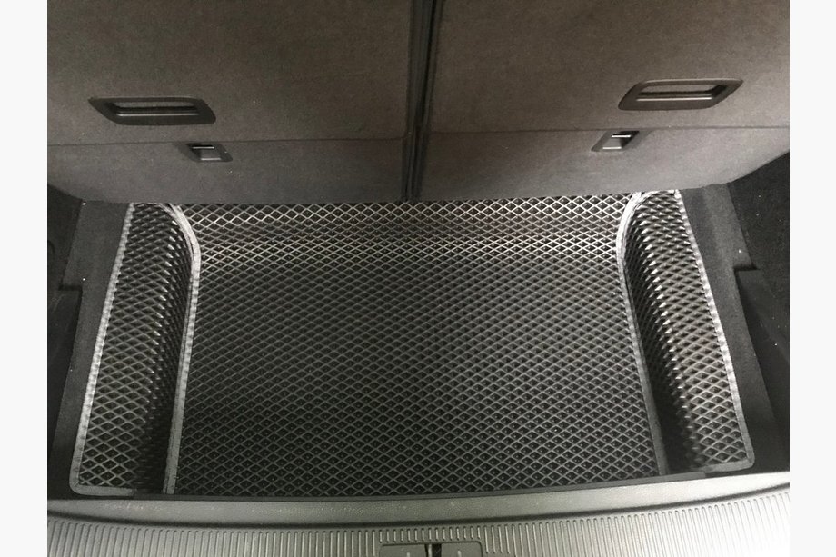 Volkswagen Sharan 2010–2023 Alempi tavaratilan matto (EVA, musta) Image