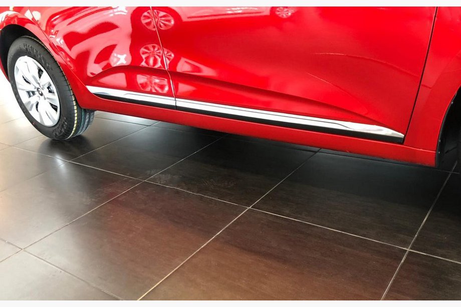 Renault Clio V 2019– Oven kylkilistan suojalistat (ruostumaton teräs) Image