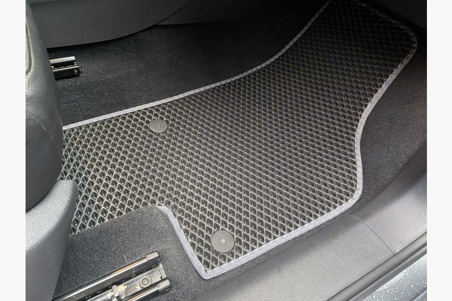 Volkswagen Sharan 2010–2023 Polyuretaani lattiamatot (3 riviä, EVA, mustat) Image