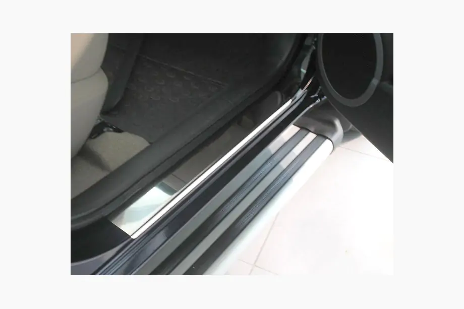 Toyota Rav 4 2001–2005 Nataniko ovikynnyslistat (4 kpl, ruostumaton teräs) Image