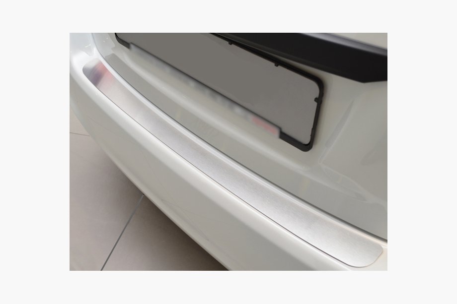 Toyota Yaris 2010–2020 Takapuskurin suojalista Natanika (ruostumaton teräs) Image