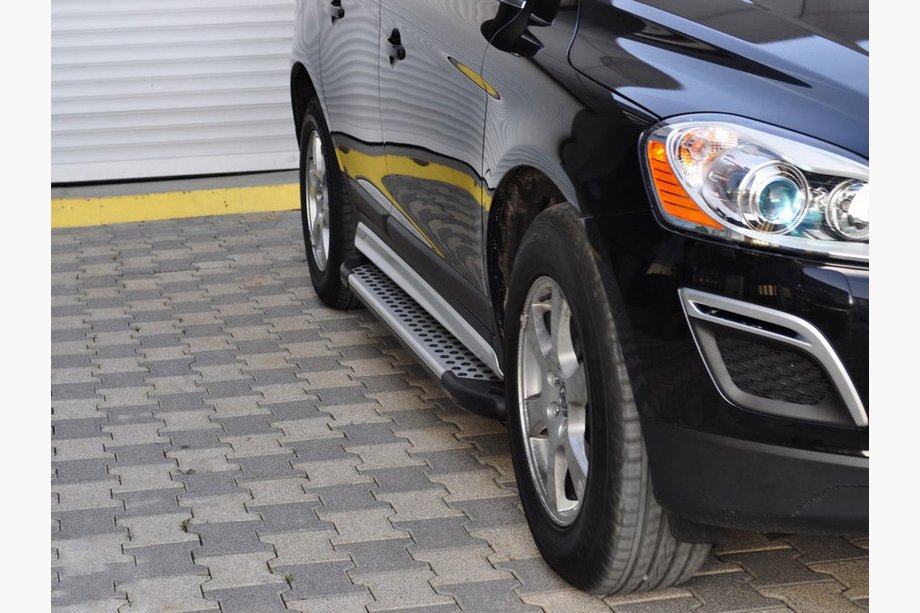 Volvo XC60 2009–2017 Allmond Grey -sivukynnykset (2 kpl, alumiini) Image