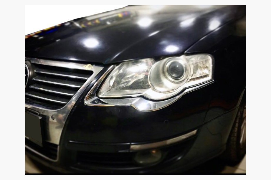 Volkswagen Passat B6 2006–2012 Ajovalojen luomet (2 kpl, muovi) Image