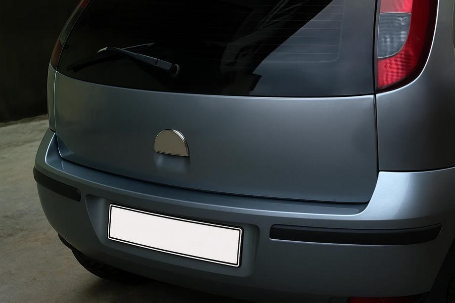 Opel Corsa C 2000–2006 Krominen kahvasuoja takaluukun kahvaan (RST) Image