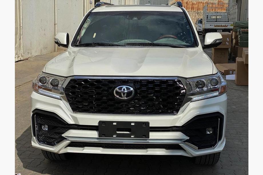 Toyota Land Cruiser 200 2007–2021 Restyling-muunnossarja LC200 2008-2015 -> LC 2022 TRD EWAN Kuva 3