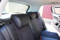 Volkswagen Golf 6 2008–2014 Istuinsuojasarja ekonahka+kangas+Alcantara Antara A001 (täysi sisustasarja) kuva 3
