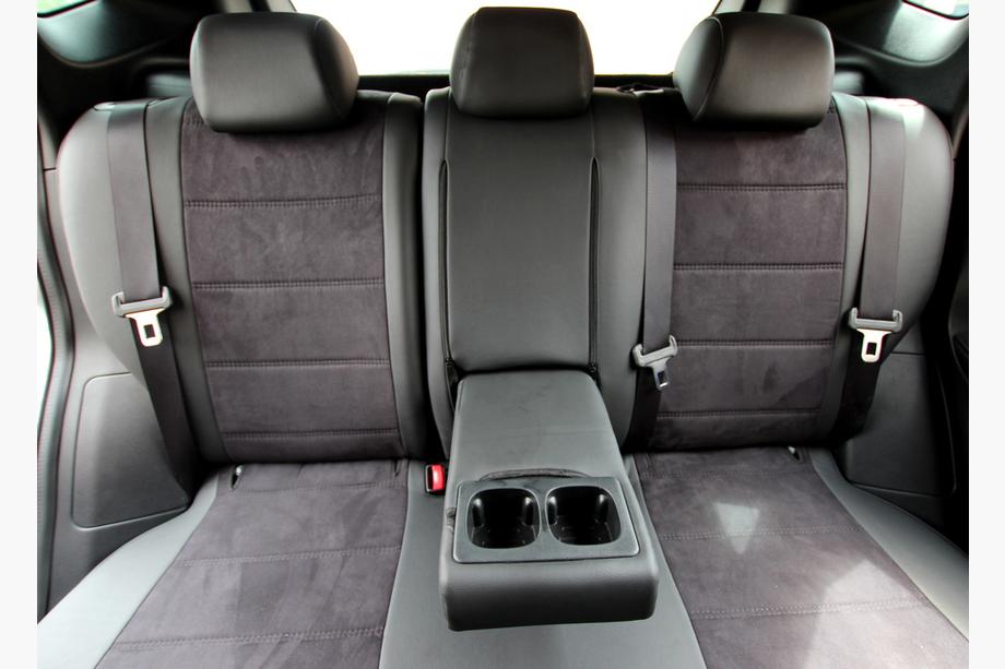Nissan Qashqai 2014–2021 Istuinsuojasarja ekonahka+kangas+Alcantara Antara A001 (täysi sisustasarja) Image