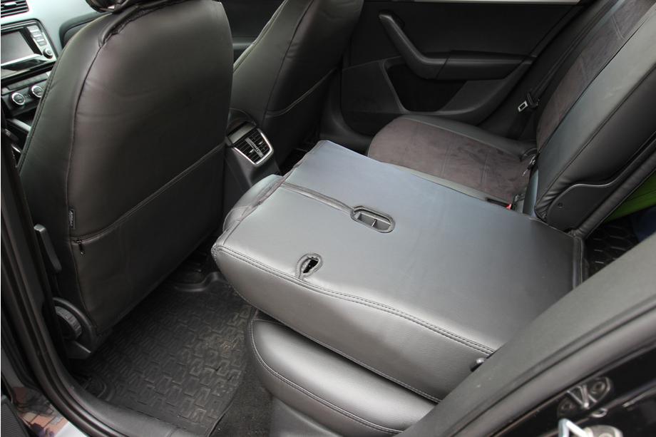 Skoda Octavia III A7 2013–2019 Istuinsuojasarja ekonahka+kangas+Alcantara Antara A001 (täysi sisustasarja) Kuva 15
