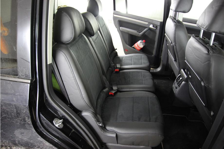 Volkswagen Touran 2003–2010 Istuinsuojasarja ekonahka+kangas+Alcantara Antara A001 (täysi sisustasarja) Image