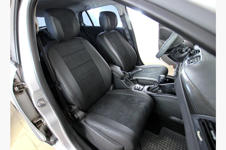 Renault Megane III 2009–2016 Istuinsuojasarja ekonahka+kangas+Alcantara Antara A001 (täysi sisustasarja) Image