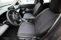 Toyota Yaris/Yaris Cross (XP210) 2020– Istuinsuojasarja ekonahka+kangas+Alcantara Antara A001 (täysi sisustasarja) kuva 6