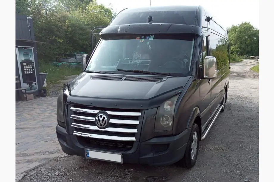 Volkswagen Crafter 2006–2016 Tuulilasin aurinkolippa kehyksellä V2 (musta kiiltävä, 5 mm) Kuva 15