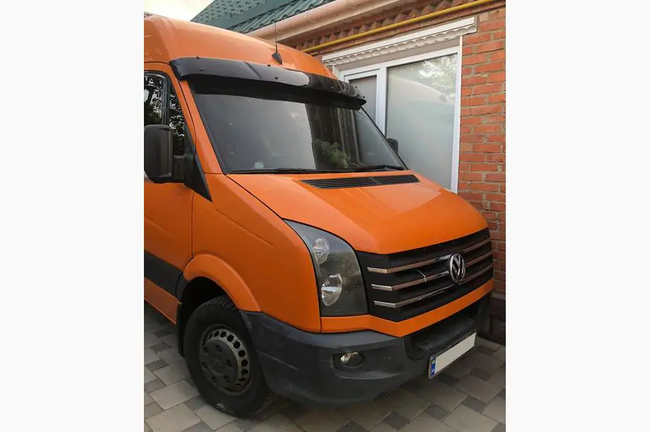 Volkswagen Crafter 2006–2016 Tuulilasin aurinkolippa kehyksellä V2 (musta kiiltävä, 5 mm) Kuva 7