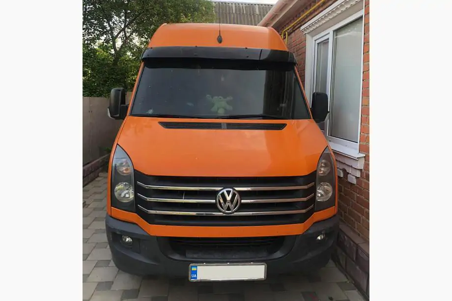 Volkswagen Crafter 2006–2016 Tuulilasin aurinkolippa kehyksellä V2 (musta kiiltävä, 5 mm) Kuva 8