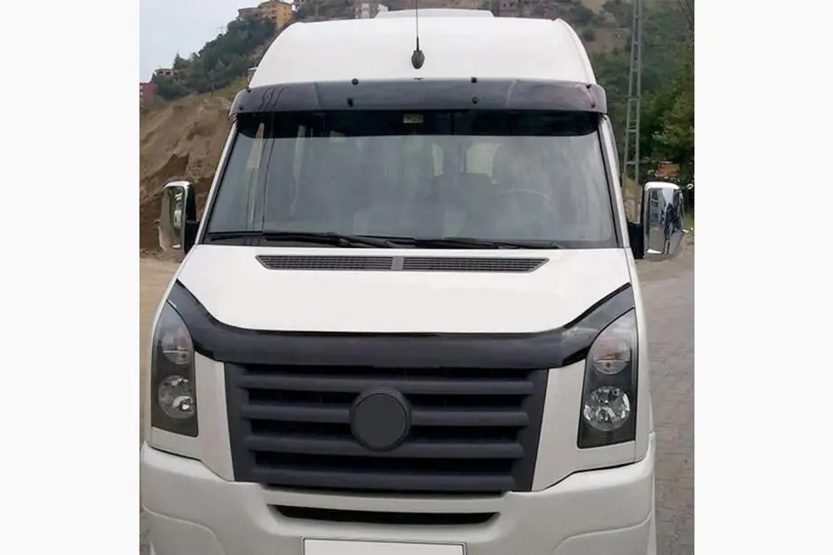 Volkswagen Crafter 2006–2016 Tuulilasin aurinkolippa kehyksellä V2 (musta kiiltävä, 5 mm) Kuva 6