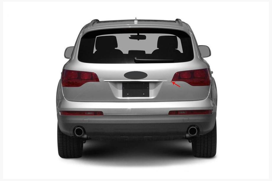 Audi Q7 2005–2015 Kromilista rekisterikilven yläpuolelle OmsaLine (ruostumaton teräs) Image