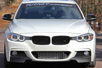 BMW 3-sarja F30/F31 2012–2019 Etupuskurin lipa Flap (musta) kuva 1