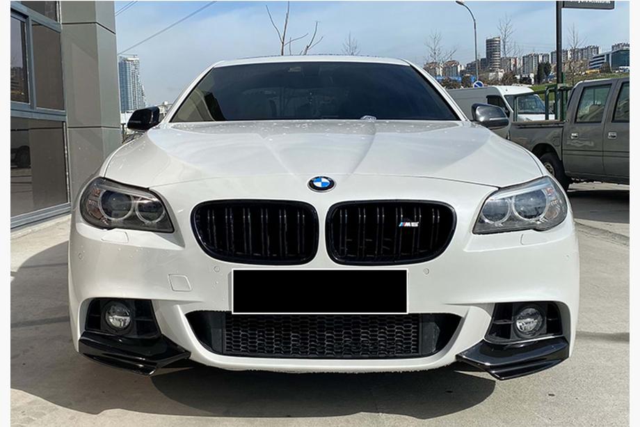 BMW 5-sarja F10/F11 2010–2016 Etupuskurin lipa DPT Flap (M-Performance, kiiltävän musta) Image