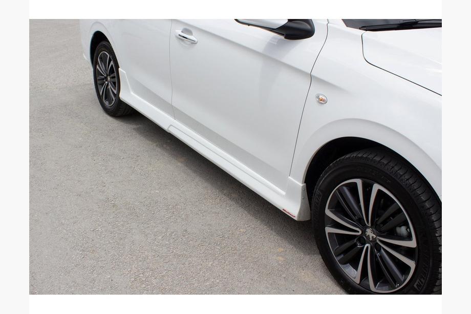 Citroen C-Elysee 2013–2022 Sivuhelmat 2017+ (maalattavaksi) Image