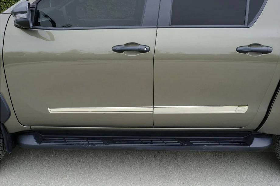 Nissan Navara/NP300 2016– Oven koristelistat (4 kpl, ruostumaton teräs) Image