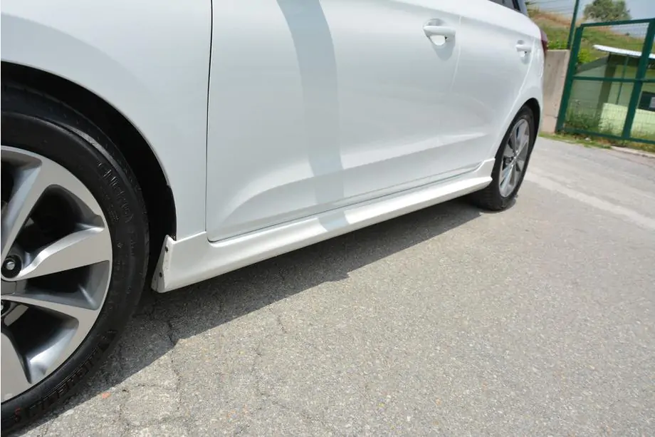 Hyundai I-20 2014–2020 Meliset helmapellit (maalattavaksi) Image