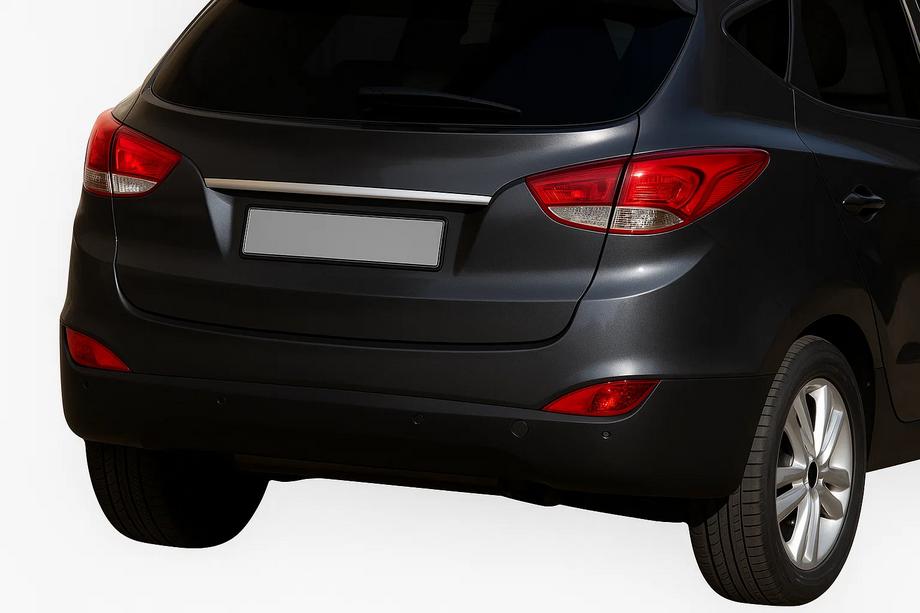 Hyundai IX-35 2010–2015 Kapea kromilista rekisterikilven yläpuolelle Kuva 1