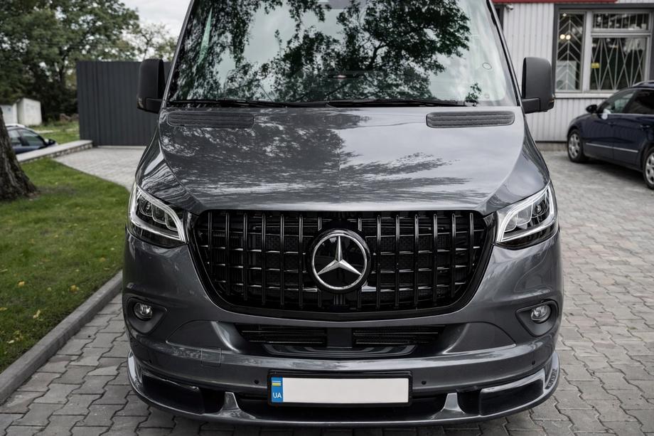 Mercedes Sprinter W907/W910 2018– Etupuskurin alalippa (maalattava) Image