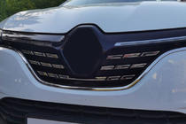 Renault Megane IV 2016–2025 Ruostumattomat koristelistat etusäleikköön 2021+ (5 kpl) kuva 2