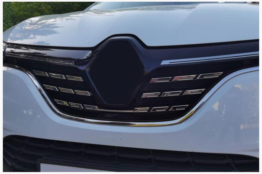 Renault Megane IV 2016–2025 Ruostumattomat koristelistat etusäleikköön 2021+ (5 kpl) Image