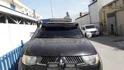 Mitsubishi L200 2015–2024 Tuulilasin aurinkolippa (Meliset LED) kuva 2