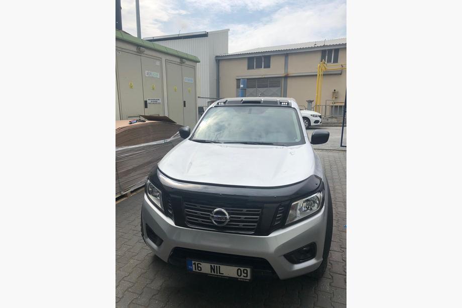 Nissan Navara/NP300 2016– Tuulilasin aurinkolippa (Meliset LED V1) Kuva 5
