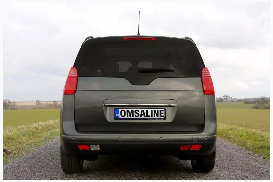 Peugeot 5008 2009–2016 Kromilista rekisterikilven yläpuolelle OmsaLine (ruostumaton teräs) Image